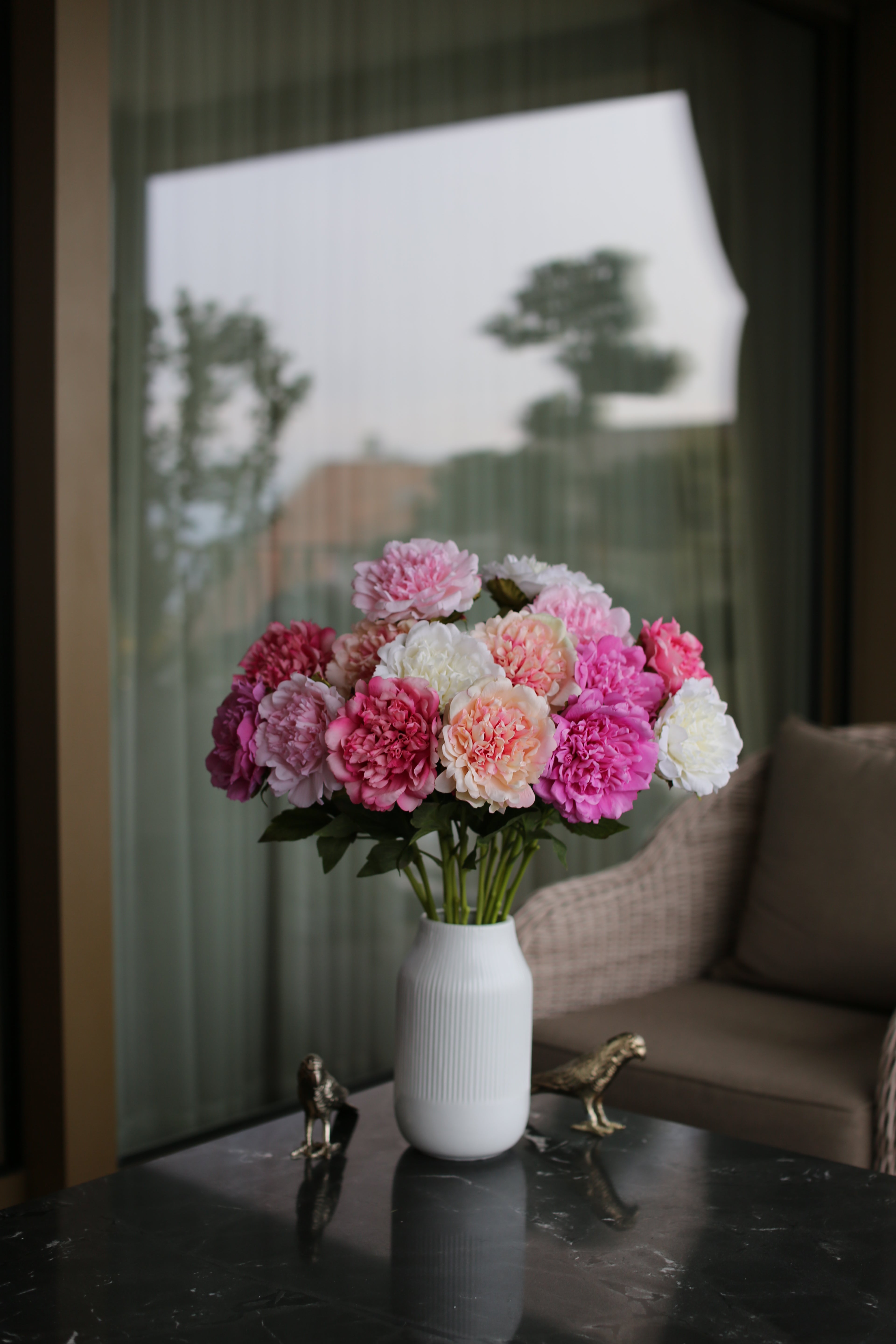 Eco-Friendly Artificial Flowers: Sustainable Choices for Modern Decor
