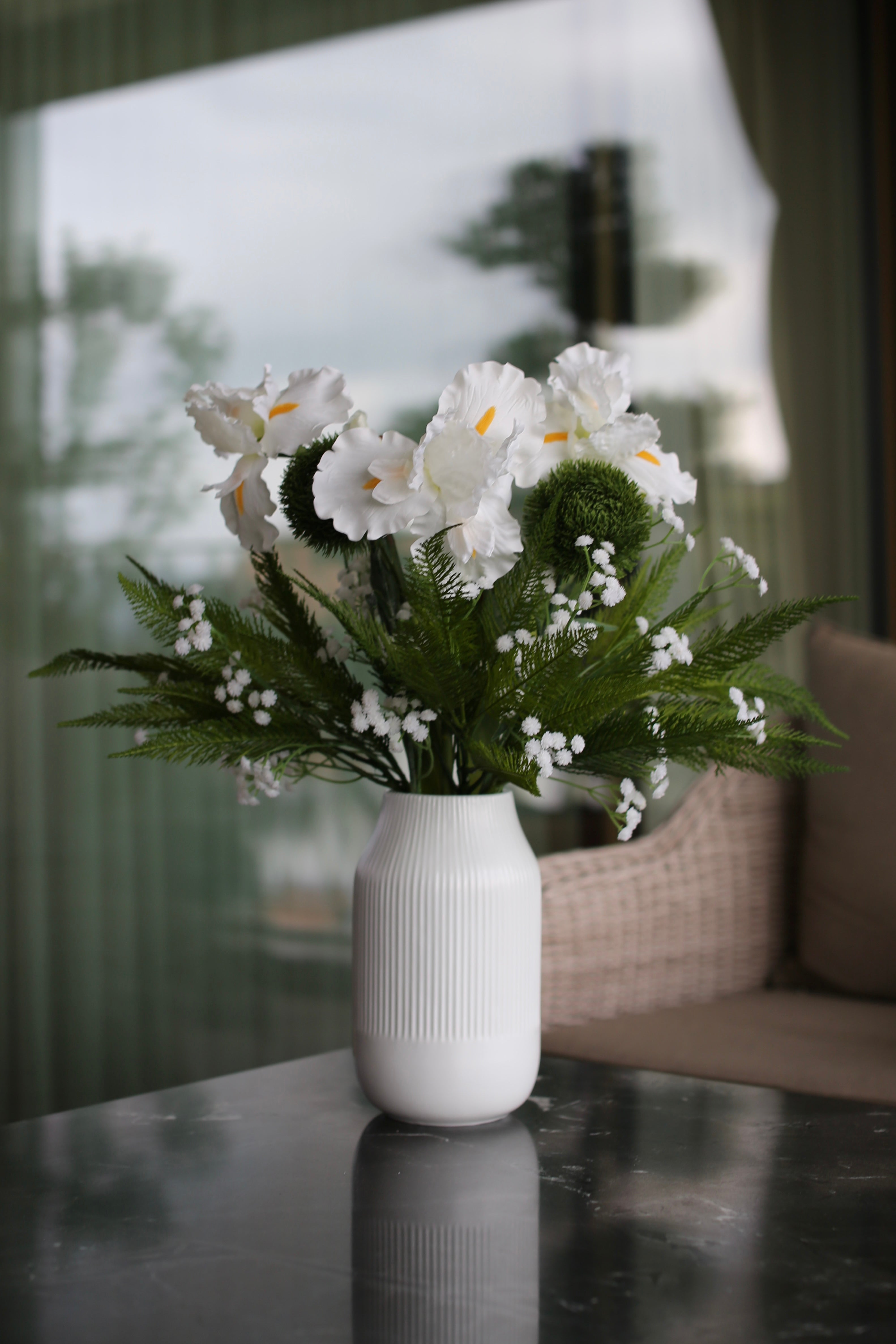 The Astoria Bouquet White